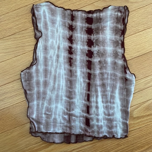 ✨3/$20 SHEIN Brown Tie Dye Crop Top - Picture 4 of 4